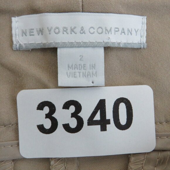 New York & Company* Women's 2" Belt Loop Multipocketed Khaki Chino Shorts~Size 2 - Picture 3 of 10